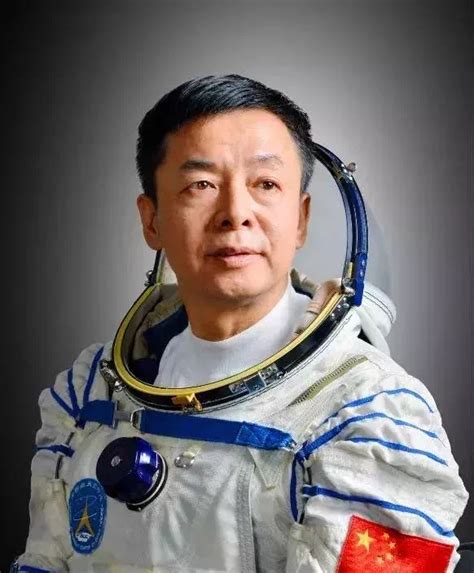 备战23年至今无缘“飞天”，航天员邓清明的故事写进了绘本_北京日报APP新闻
