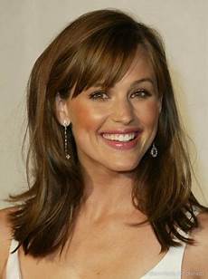 Hairstyles For Medium To Hair With Bangs by 12 Fabulous Medium Hairstyles With Bangs Pretty Designs Hairstyles For Medium To Hair With Bangs