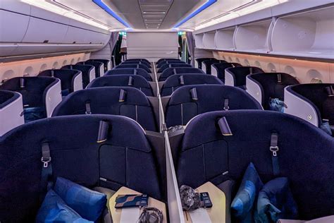 A review of Finnair's new business class from Helsinki to Singapore ...