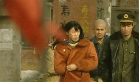 鹤岗煤矿大案，10多人伤亡，1995年，3个罪犯如何被枪决？_值班