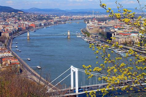 The Top 12 Attractions and Things To Do in Budapest | Widest