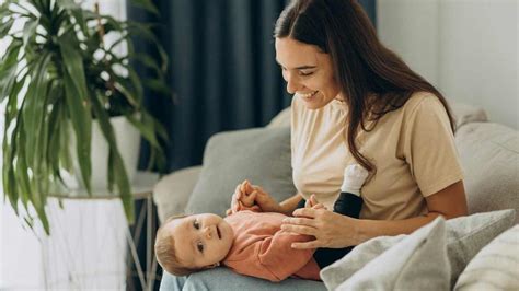 नवजात शिशुओं पर न आजमाएं दादी-नानी के ये 8 नुस्खे | 8 Traditional ...