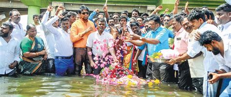 ‘Recover 8,400 acres in Manjolai, distribute it among laborers’: Dr ...