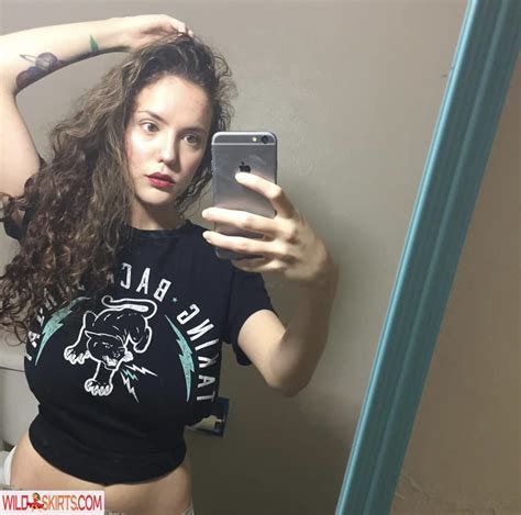 Laura Marie / Lauramarie828 / lauraa_mariee_ / lauramariexoxo nude OnlyFans, Snapchat, Instagram ...