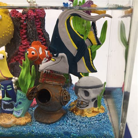 Finding Nemo Fish Tank Scene
