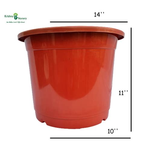 18" White Plastic Pot