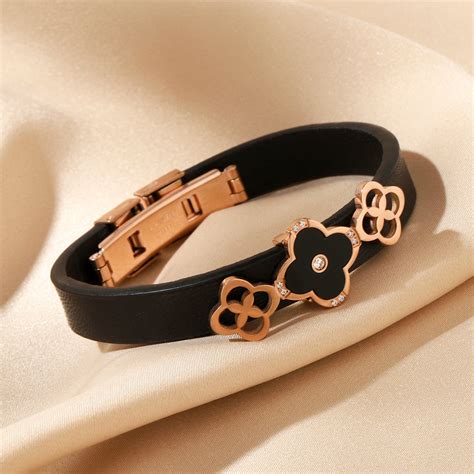Clover Bracelets | 4 Leaf Clover Bracelet| Shop Now – Salty Accessories