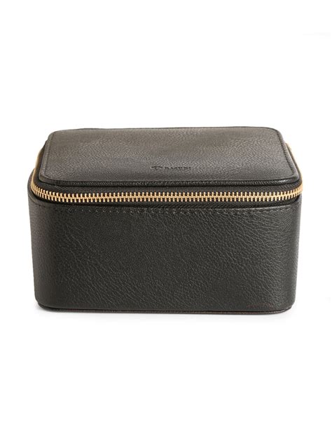 Thea Black – Rashki