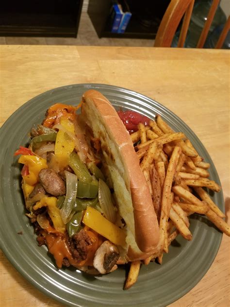 Beyond ground beef philly n seasoned fries : r/highvegans