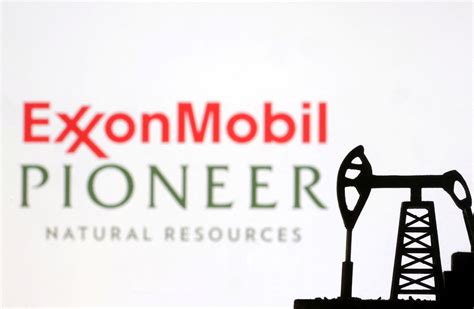 US greenlights Exxon-Pioneer deal, alleges shale founder colluded with OPEC | Reuters