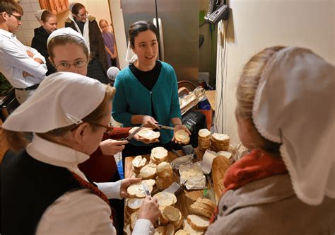 Do Mennonites celebrate Christmas? - Christian Faith Guide