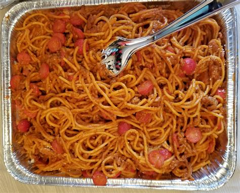Filipino-style spaghetti with hot dogs and UFC sauce : r/FoodPorn