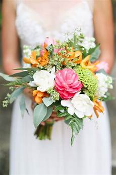 Wedding Floweres by 25 Autumn Inspired Wedding Flowers Modern Wedding Wedding Floweres