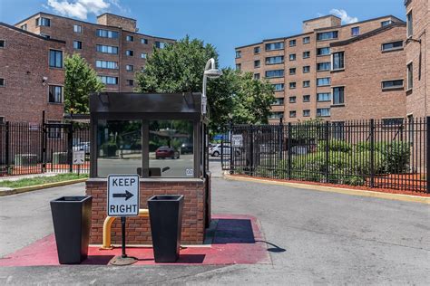 Gallery - Parkway Gardens in Chicago, IL