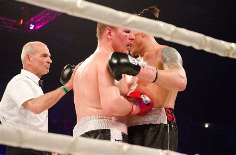 Boxing Match Referee 的图像结果