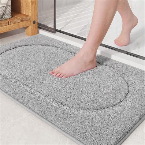 Amazon.com: Color&Geometry Gray Bathroom Rugs- Absorbent, Non Slip ...
