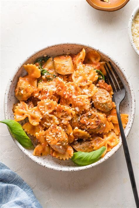 Italian Chicken Sausage Pasta (in 25 minutes) - Nourish and Fete
