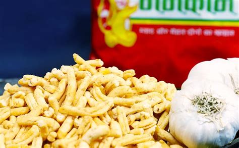 Shree Namkeen Lahsun Sev - Indore Special, Crispy and Spicy Garlic Sev ...