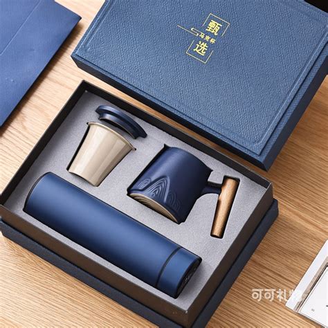 冬天收到什么礼物最新素材