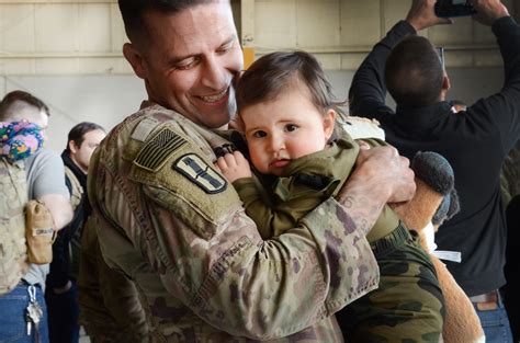 Michigan National Guard Soldiers Return from Overseas Deployment ...