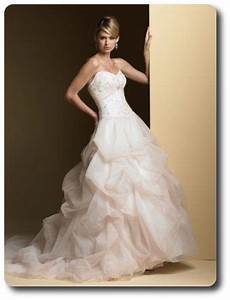 Rent Wedding Gowns by Ca What S The Deal On Wedding Gown Rentals Rent Wedding Gowns