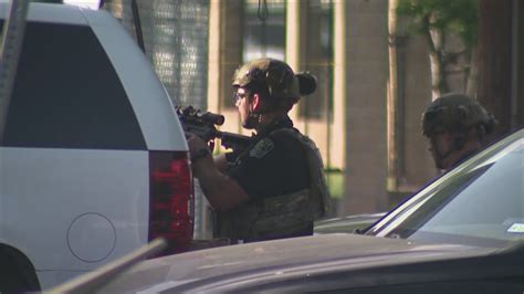 SWAT standoff ends in East Austin after barricaded subject surrenders ...