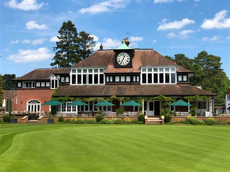 Sunningdale Golf Club – Experience London's Iconic Club