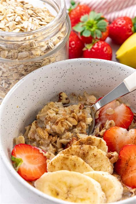 How to Make Oatmeal in the Microwave - Food Faith Fitness