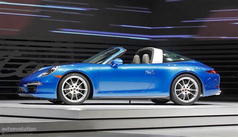 Porsche 911 Targa Takes Its Roof Down in Detroit [Live Photos] - autoevolution