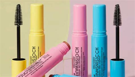 Tame the Frizz: The Magic of Hair Finishing Sticks