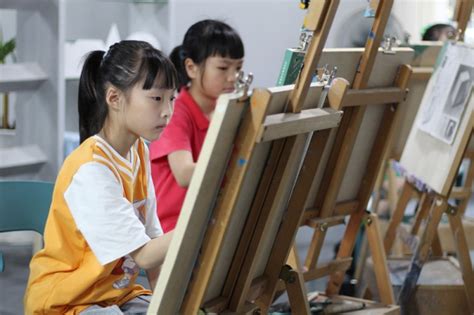 加盟少儿美术教育培训机构如何降低运营成本？