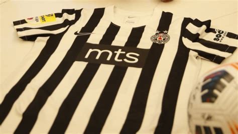 Novosti.rs | Galerija | "OVAKO NEŠTO NIJE VIĐENO U SRBIJI": Novi dres ...