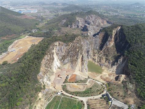 广西贺州平桂旺高工业园石料开采 致青山被毁 生态遭遇严重破坏-国际环保在线
