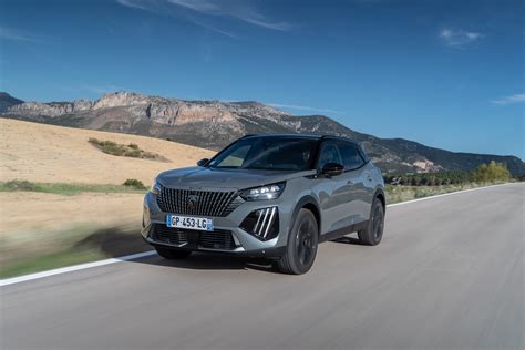 LÍDER DO SEGMENTO MÉDIO NACIONAL RENOVA-SE: NOVOS PEUGEOT 308 E PEUGEOT ...