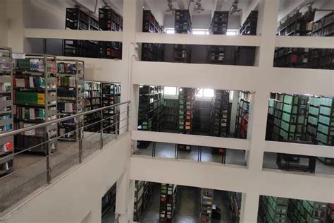 Rajdhani College New Delhi Campus: Photos, Virtual Tour