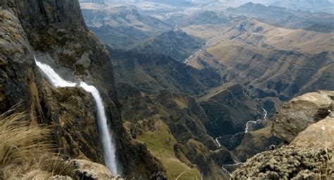 The World's Most Breathtaking Waterfalls (With Pictures) - Travel Hyme