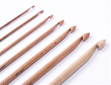 Buy BASIX Beech wood SINGLE ENDED CROCHET Hooks Online – Muezart India