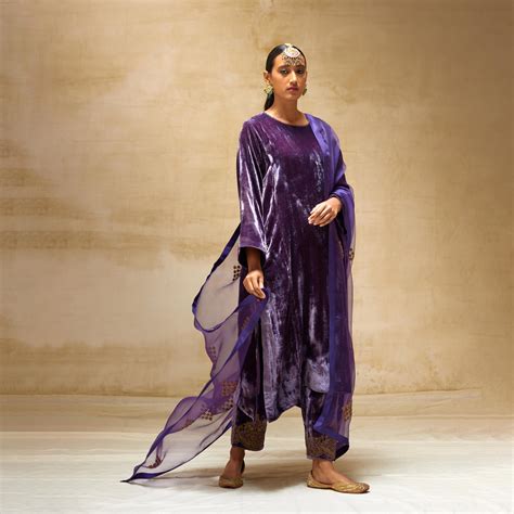 SILK VELVET TUNIC TROUSER SET – BRIH