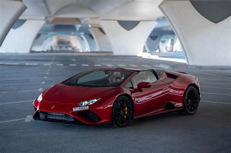 Rent Lamborghini Huracan EVO Spyder Red in Dubai - Sportscars - Octane.Rent