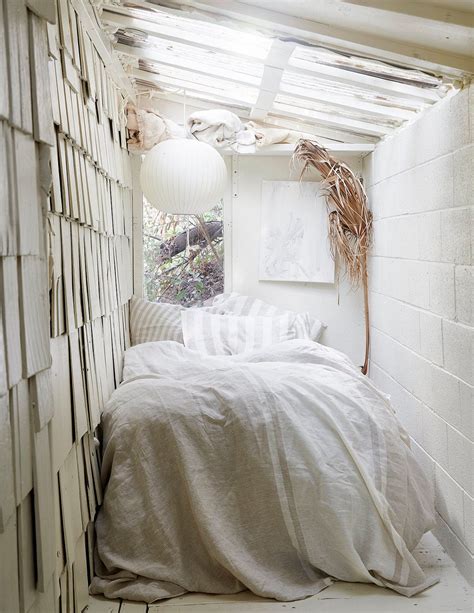 Modern Bedroom Designs For Small Spaces