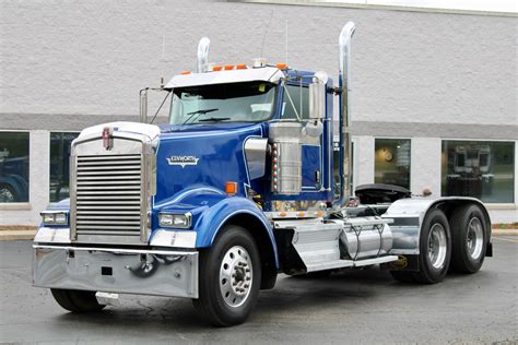 Kenworth W900 Day Cab