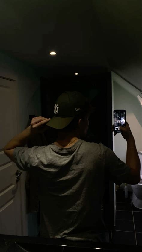 Aesthetic Boy Mirror Selfie