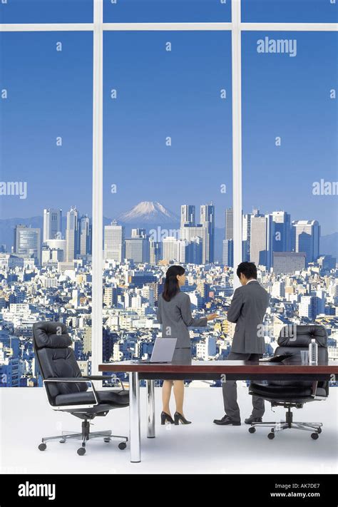 Business People Meeting Room 的图像结果