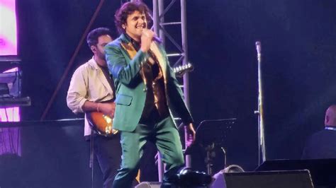Sonu Nigam Furious After Young Boy 'Rudely Threatens' Him To Sing In ...
