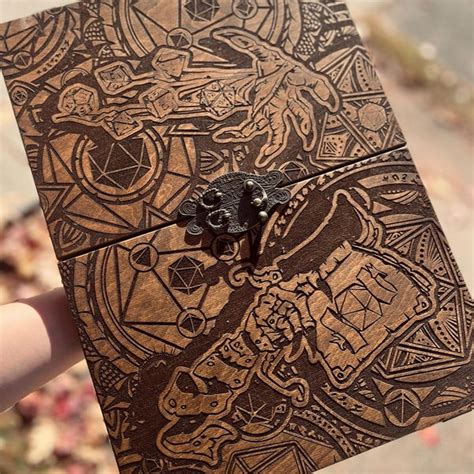 DM Screen with Digital Display 的图像结果