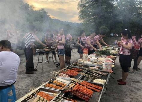 重庆渝北寨子沟生态农庄，农家乐，烤全羊，刨猪汤等休闲