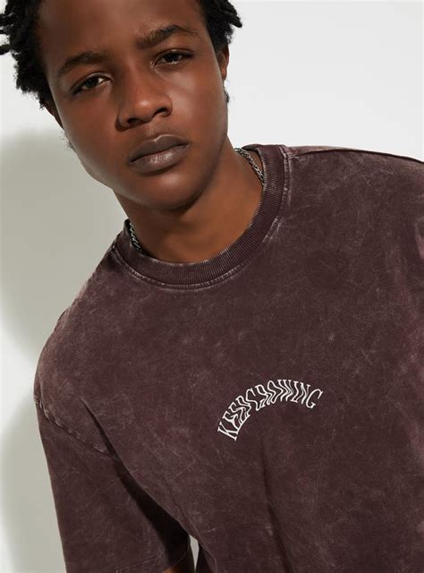 Buy URB_N Men Oversized Lava Dyed Back Printed T-shirt Online at just ...