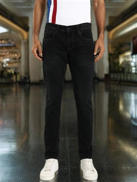 Buy Men Kruger Fit Stretchable Jeans Online | Indian Terrain