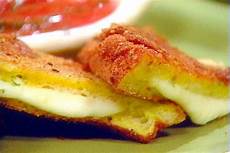 mozzarelle in carrozza mozzarella en carrozza recipe food network mozzarelle in carrozza mozzarella en carrozza recipe food network