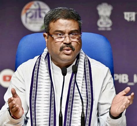 Union Minister slams Oppn-ruled states over Increasing unemployment ...